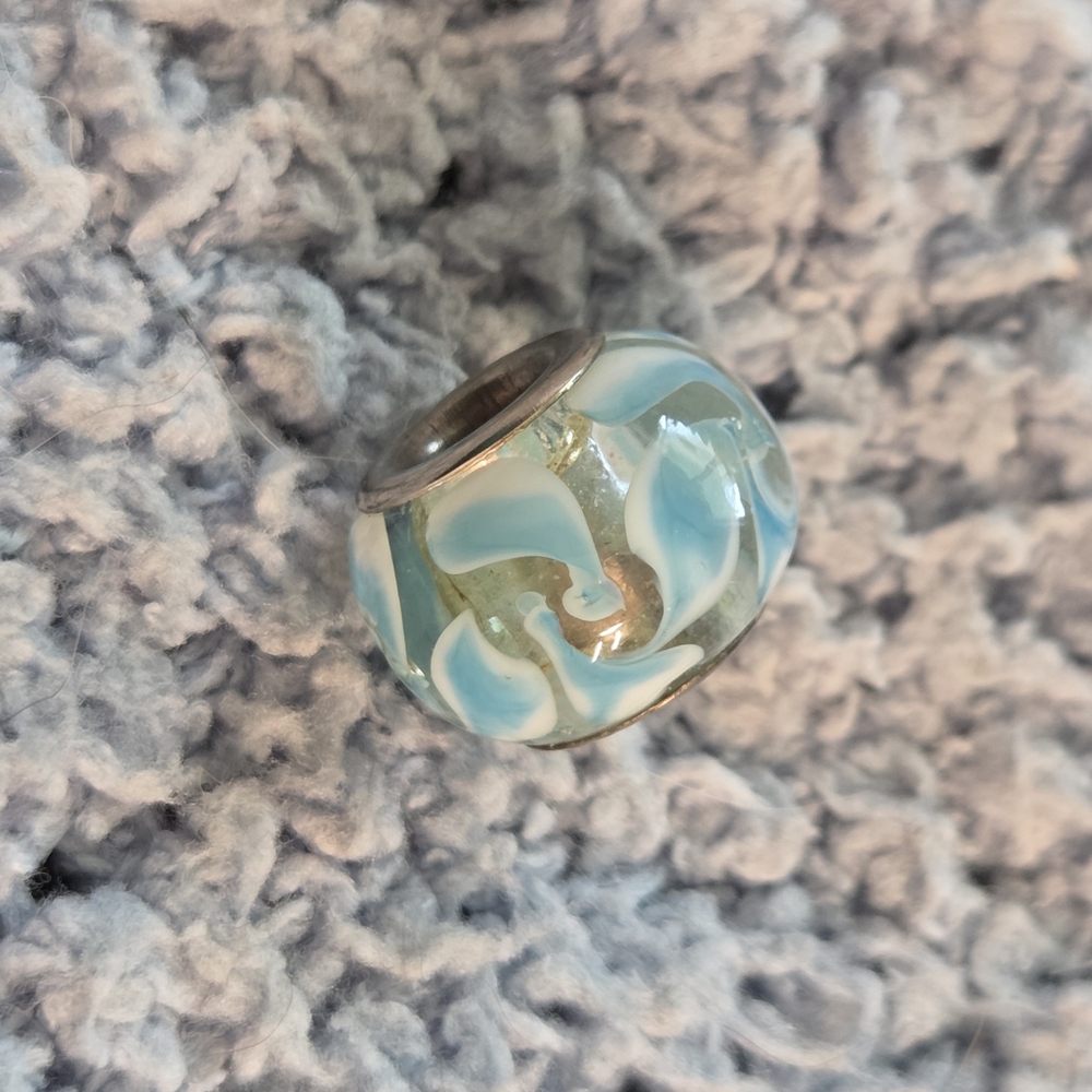 Elegant Blue Swirl Glass Bead